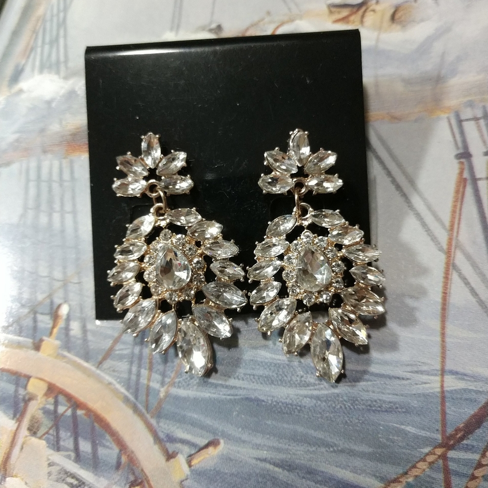 Vintage Stunning Aurora Borealis Crystal Cluster Pierced Dangle Drop Earrings